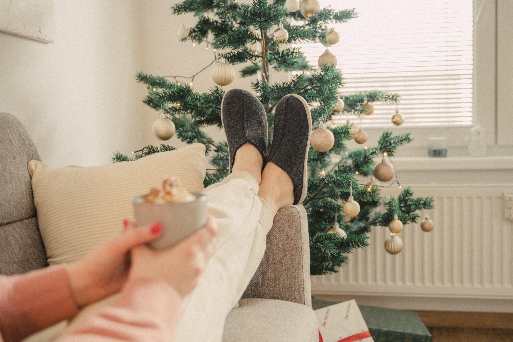 Be Lenka Chillax Slippers Black – Barefoot Shoes Australia