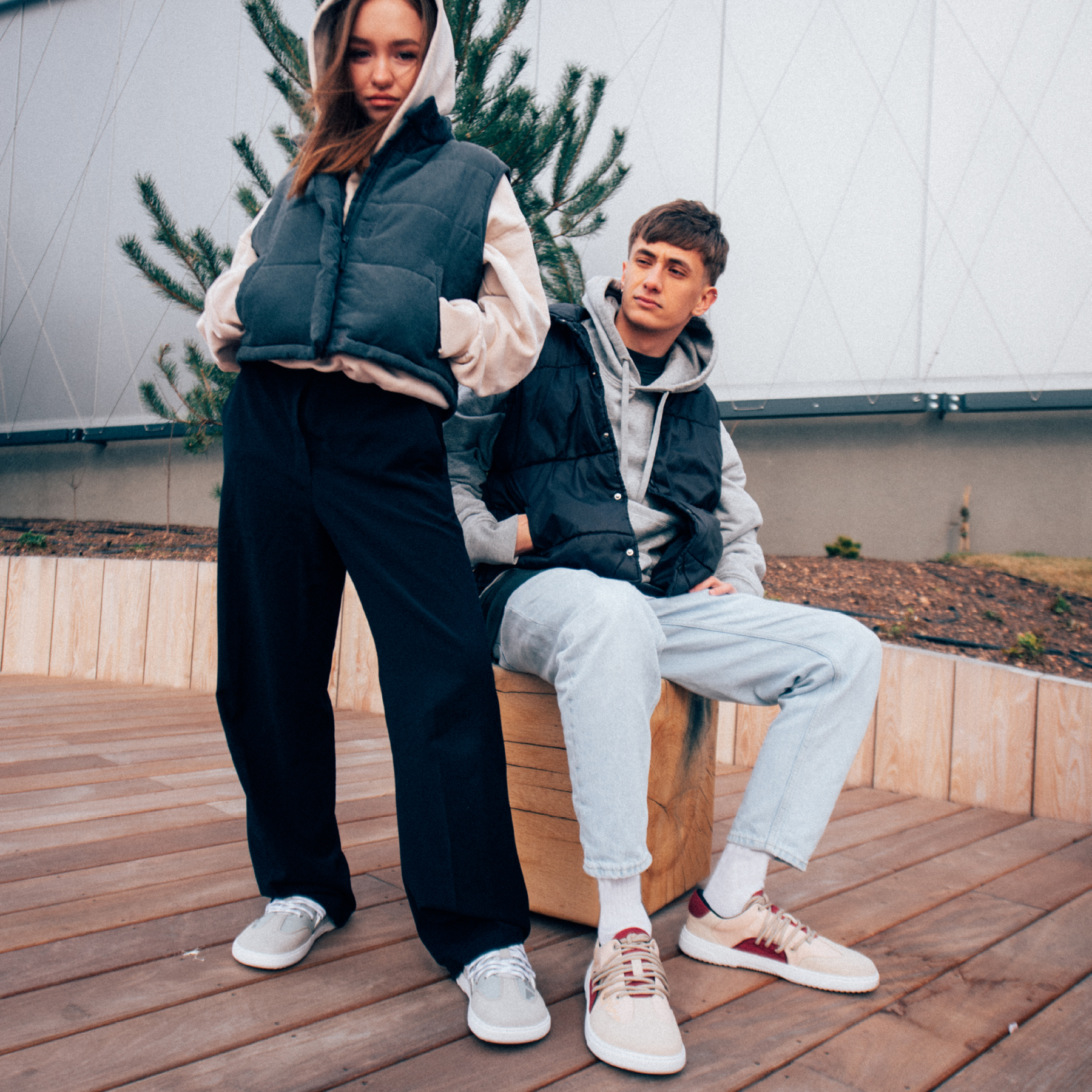 Barebarics Vibe Grey & White