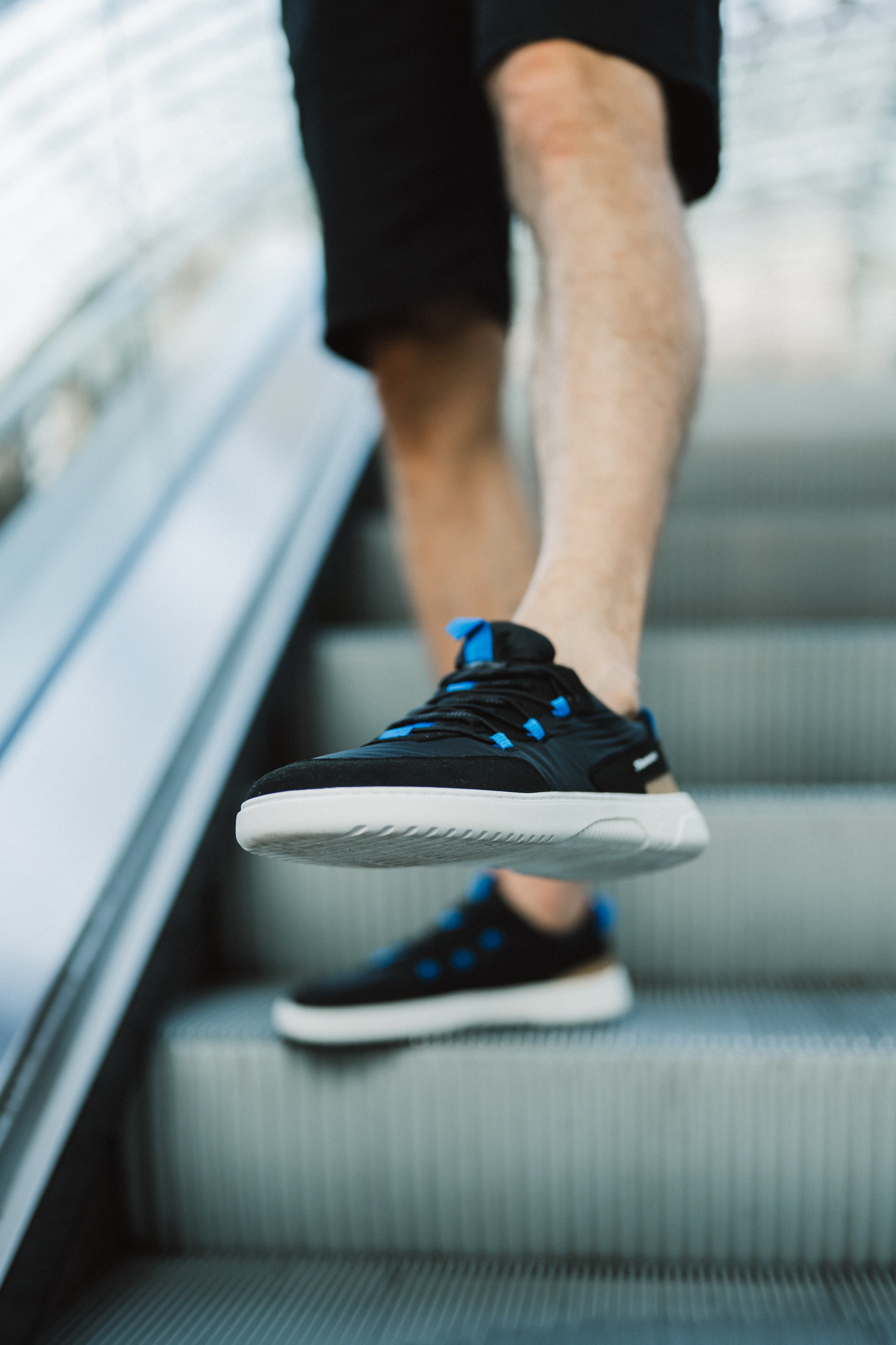 Barebarics Revive Black & White