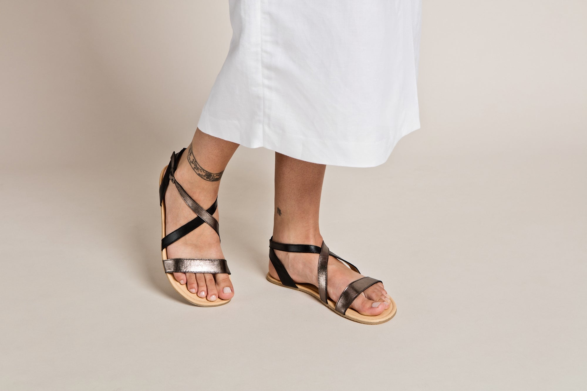 Shapen Calla Sandals Black