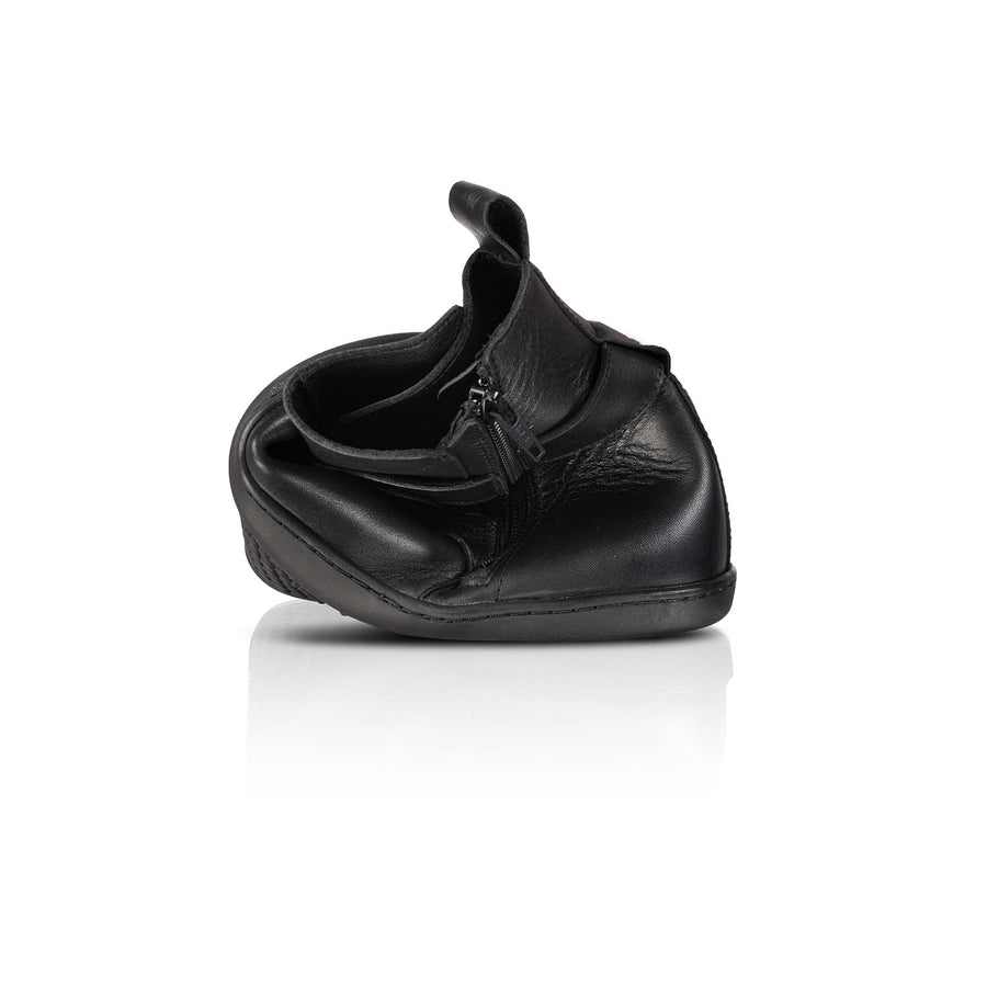 Shapen Divine Black