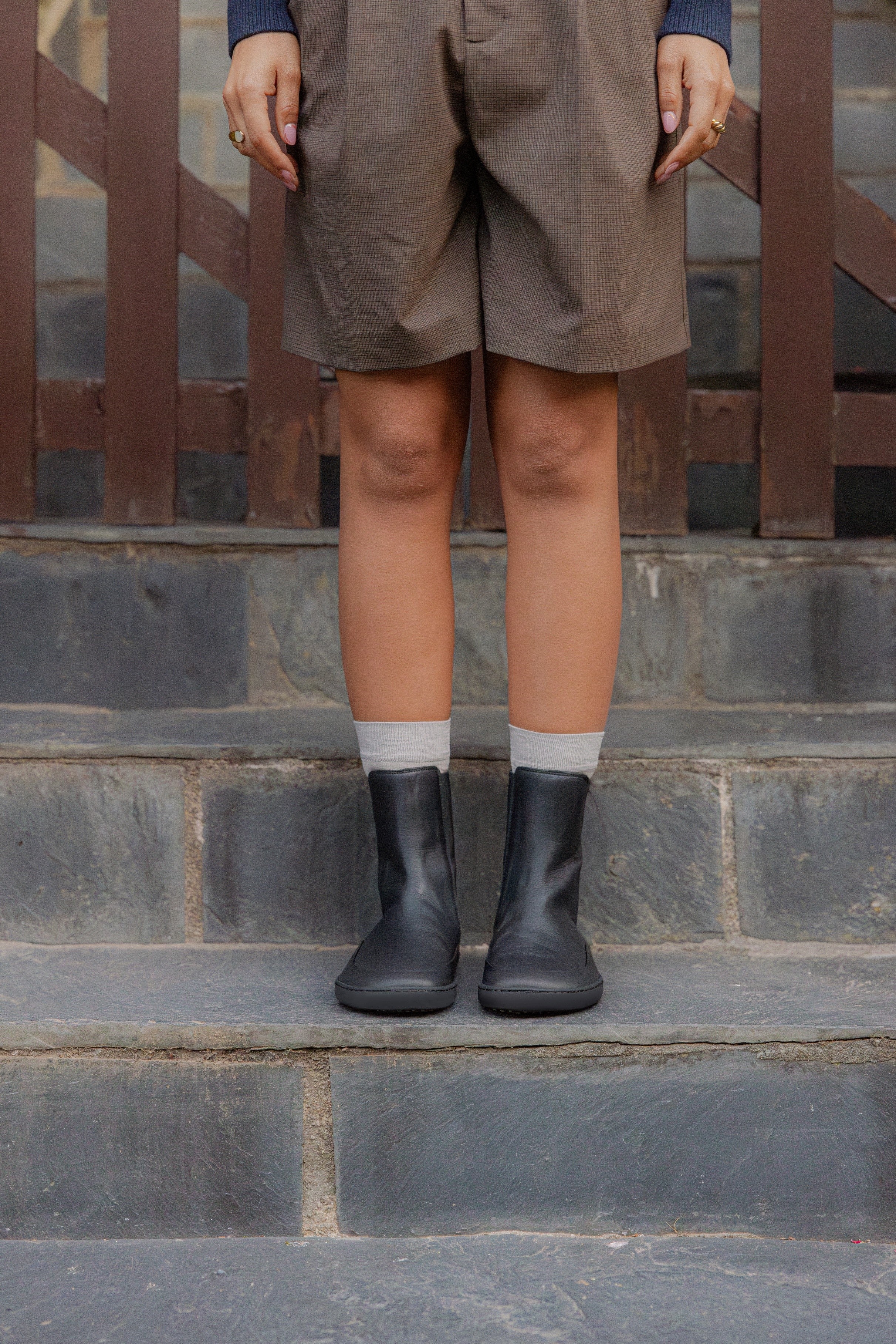 Shapen Victory Barefoot Chelsea Boots - Black Leather – Barefoot