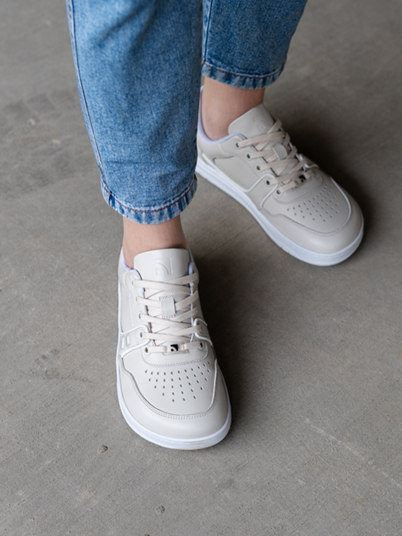 Barebarics Arise Cream White