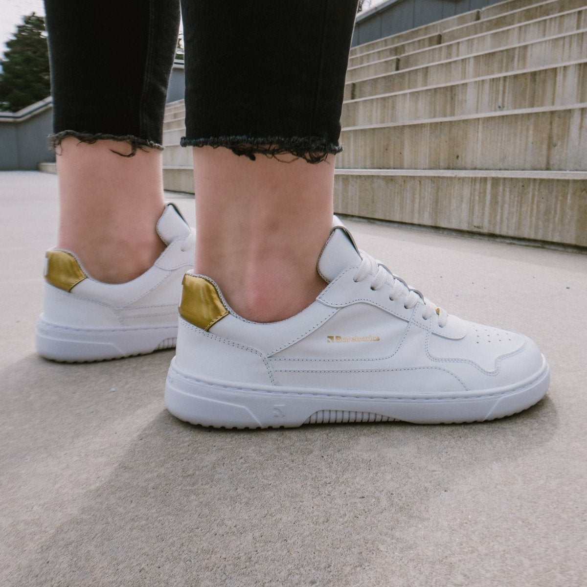 Barebarics Zing White &amp; Gold