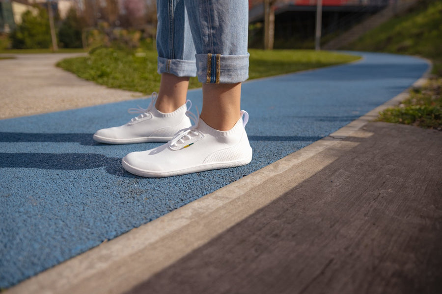 Be Lenka Stride All White