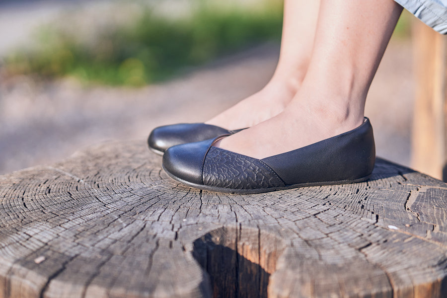 Xero Phoenix Leather - Black
